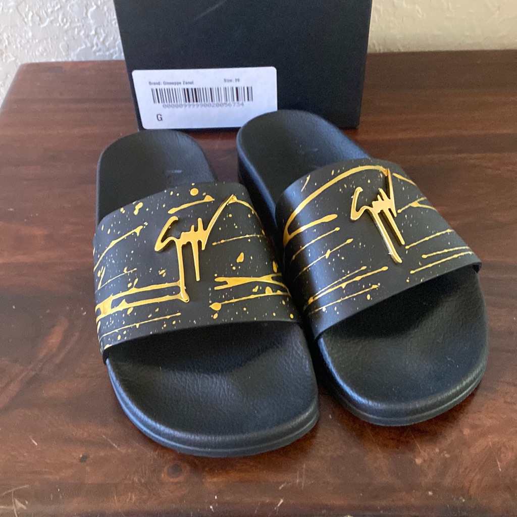 Brand New Women Size 9